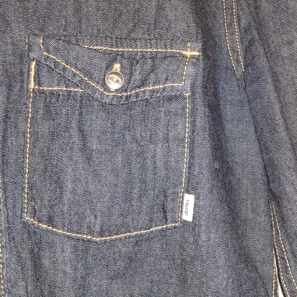 3/ $30 NWOT tna boyfriend button down denim - Picture 3 of 5